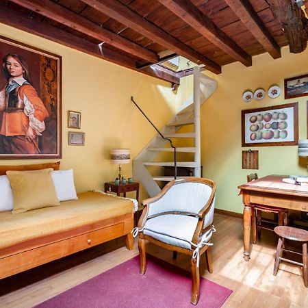 Appartamento Brera Cosy Studio On 2 Levels! Milano Esterno foto