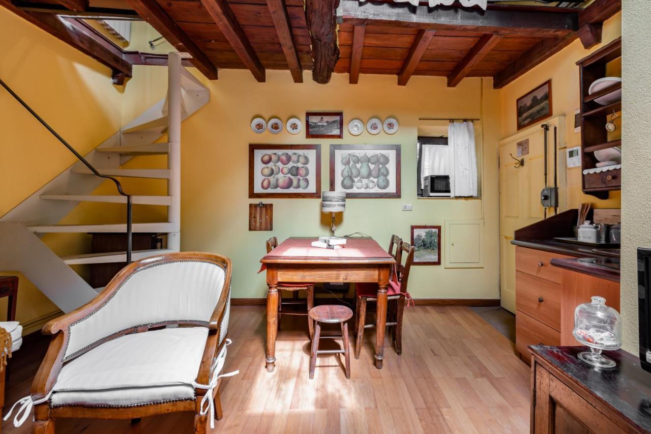 Appartamento Brera Cosy Studio On 2 Levels! Milano Esterno foto