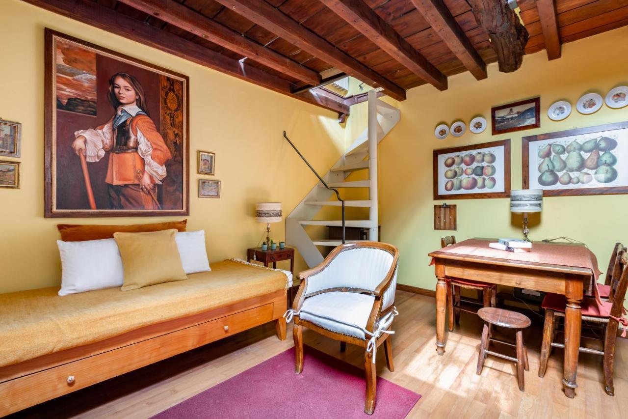 Appartamento Brera Cosy Studio On 2 Levels! Milano Esterno foto